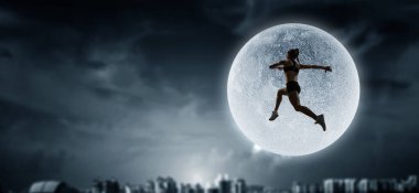 Uçurumdan atlamak, meydan okuma konsepti.