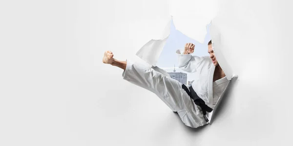 Effekt av sönderrivet papper med karate beat — Stockfoto