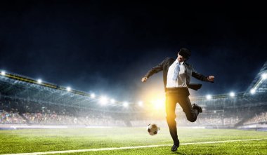 Sanal gerçeklik deneyin. Karışık teknik