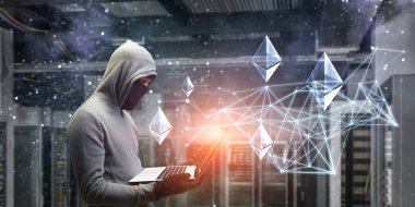 Kripto dünyasına haking . Karışık ortam