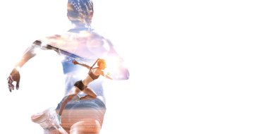 Beyaz atlet kadın. Karışık ortam