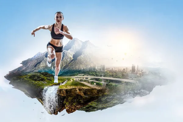 Sport kvinna rinnande Race. Blandade medier — Stockfoto