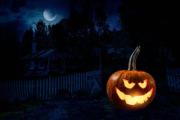 Immagine spettrale di Halloween. Mezzi misti — Foto Stock