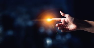 Yenilikçi teknoloji ve yaratıcılığa sahip yeni fikirler kavramı