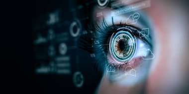 Tarama aşamasında kadın gözünü kapat