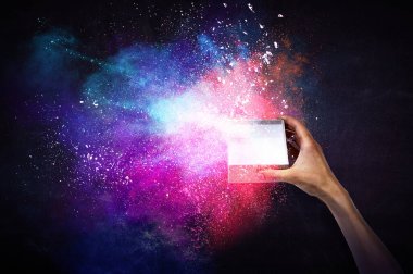 Sihirli hediye kutusu görüntüsü. Karışık ortam