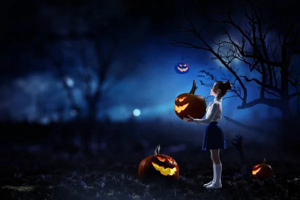 Spookachtig Halloween imago. Gemengde media — Stockfoto