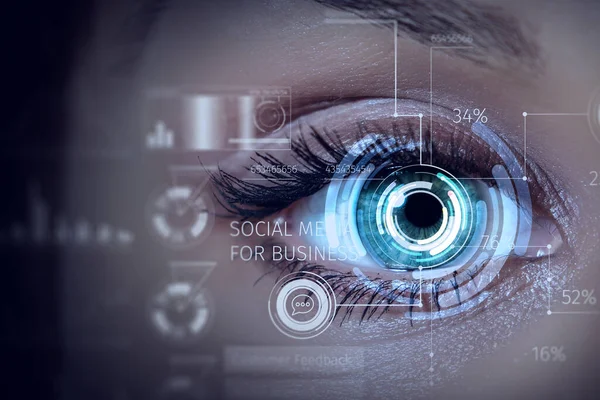 Tarama aşamasında kadın gözünü kapat