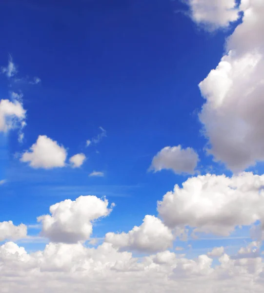 Белые Облака Голубом Небе — стоковое фото
