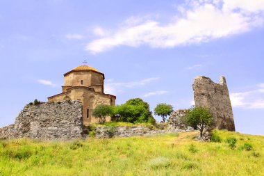 Mtsheta Kilisesi, Holy Cross, Jvari Manastırı - Mtsheta, Gürcistan bulunan Gürcü Ortodoks Manastırı. UNESCO Dünya Miras Listesi