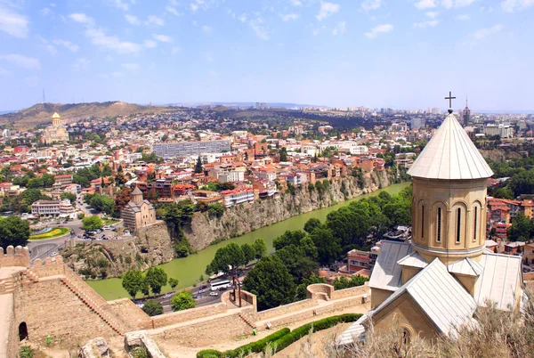 Luchtfoto Tbilisi Georgisch Orthodoxe Kerk Oude Traditionele Huizen Koera Rivier — Stockfoto