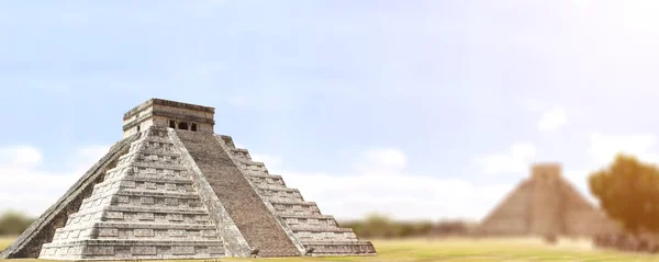 Bandiera Orizzontale Con Antica Piramide Maya Tempio Kukulcano Chichen Itza — Foto Stock