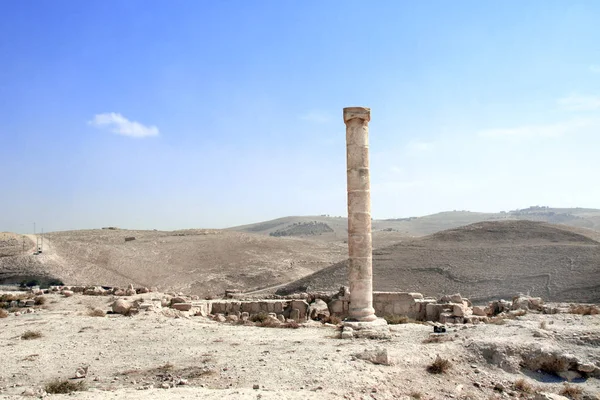 Säule Und Ruinen Des Befestigten Palastes Von König Herodes Machaeros — Stockfoto