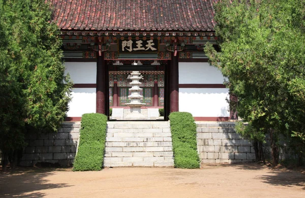 Entrance Buddhist Temple Kwanbob Kwanbop Pyongyang North Korea Dprk — Stock Photo, Image