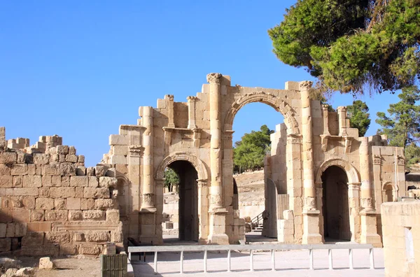 杰拉什 杰拉萨 的凯旋门 古罗马首都和约旦杰拉什省最大的城市 联合国教科文组织世界遗产 — 图库照片