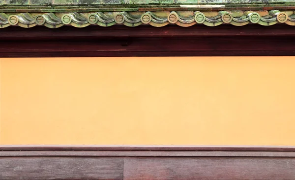 Τοιχίο τοίχου του παραδοσιακού ιαπωνικού σπιτιού με ανατολίτικη διακόσμηση — Φωτογραφία Αρχείου