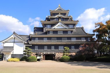 Okayama kalesi (Kuzgunlar Kalesi, Kara Kale), Okayama, Japonya