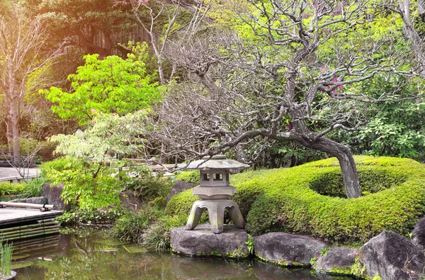 Farol de piedra, templo Hasedera, Kamakura, Japón —  Fotos de Stock
