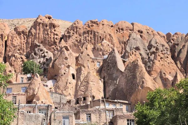 Kandovan - oud Iraans grotdorp in de rotsen, Iran — Stockfoto
