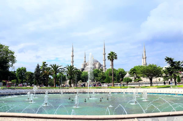 Fountain Blue Mosque Sultan Ahmet Mosque Sultanahmet Square Istanbul Turkey — Stock Photo, Image