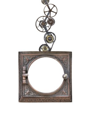 Eski makine dişlileri ve eski dişli metal yuvarlak çerçeve. Beyaz arka planda izole edilmiş. Şablon oluşturun. Uzayı metin için kopyala. Steampunk ve mekanik tasarım için kullanılabilir