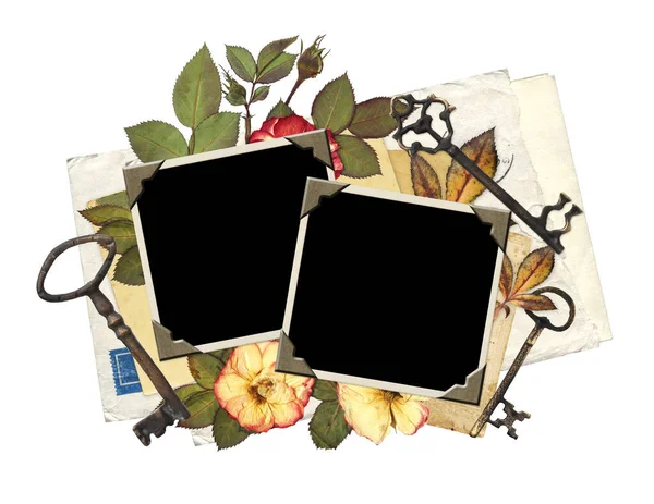 Twee Vintage Foto Retro Sleutels Droge Rozenbloemen Oud Papier Enveloppen — Stockfoto