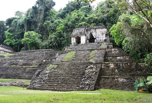 遺跡寺頭蓋骨 前コロンビアマヤ文明 パレンケ チアパス メキシコの ユネスコ世界遺産 — ストック写真