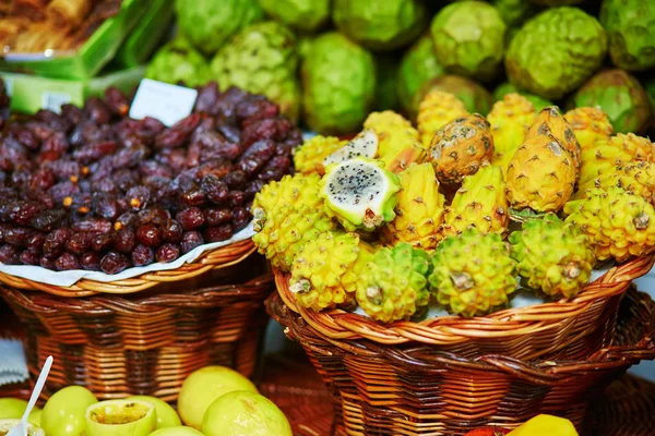 Många Färska Och Mogna Exotiska Frukter Traditionella Jordbrukare Marknaden Mercado — Stockfoto