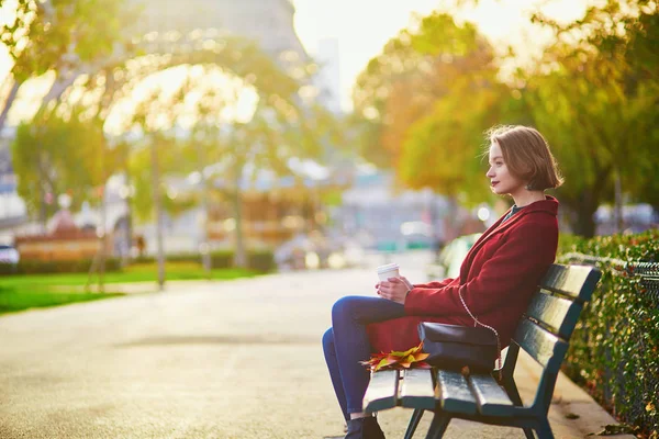 Beautiful Young French Woman Bunch Colorful Autumn Leaves Sitting Bench — Stock Photo, Image