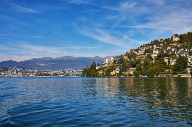 Gölden, canton Ticino, İsviçre'nin Lugano yakınındaki dağ köylerinde doğal görünümünü