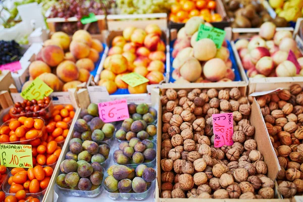 Ortaggi Freschi Biologici Frutta Sul Mercato Agricolo Mercato Tipico Europeo — Foto Stock