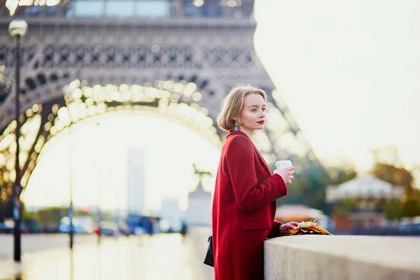 Beautiful Young French Woman Drinking Coffee Eiffel Tower Paris Fall — Stock Photo, Image