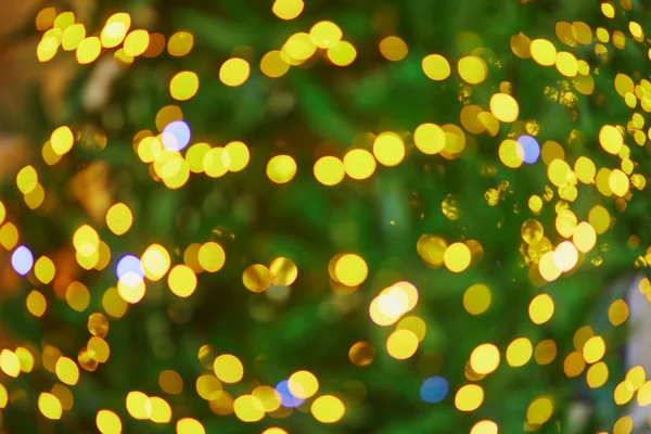 Des Lumières Vacances Abstraites Arbre Noël Décoré Perles Guirlandes Dorées — Photo