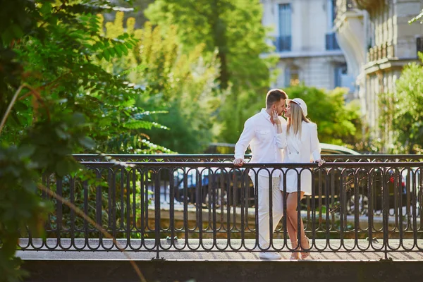 Casal Romântico Ter Encontro Paris Turistas França Desfrutam Cidade — Fotografia de Stock