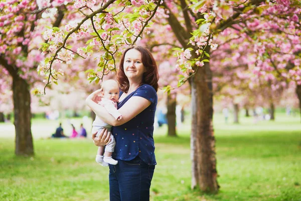 Happy Young Woman Holding Her Little Baby Girl Outdoors Mother — Stock Photo, Image