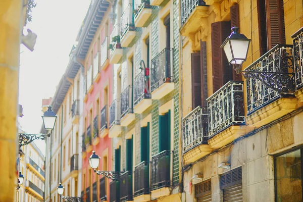 Красивые фасады зданий в San Sebastian (Donostia), Spain — стоковое фото