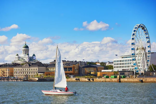 Vista panorâmica para o centro de Helsínquia — Fotografia de Stock