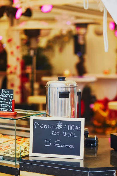 Menu board with words 'hot Christmas punch' em francês — Fotografia de Stock