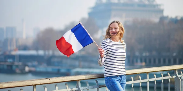 フランスの国旗を持つ美しい少女 — ストック写真