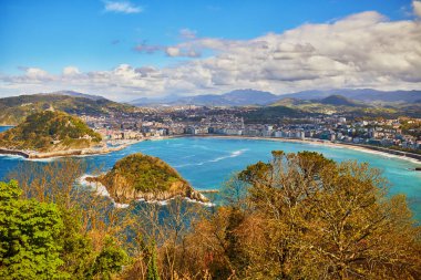 San Sebastian (Donostia), İspanya'nın havadan manzara görünümü