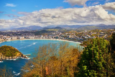 San Sebastian (Donostia), İspanya'nın havadan manzara görünümü