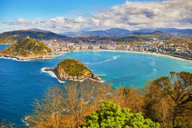 San Sebastian (Donostia), İspanya'nın havadan manzara görünümü