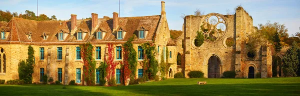 Scénický Panoramatický Pohled Cisterciácký Klášter Abbaye Des Vaux Cernay Severní — Stock fotografie