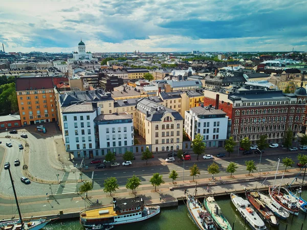 Scénický Letecký Pohled Městské Ulice Nábřeží Helsinkách Finsko — Stock fotografie