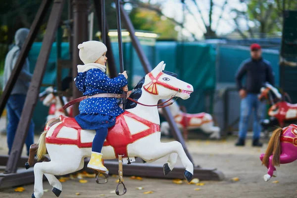 Tout Petit Amuse Sur Manège Français Vintage Paris Adorable Petite — Photo