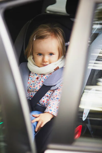 Adorable Toddler Girl Modern Car Seat Little Kid Traveling Car — Stock Photo, Image