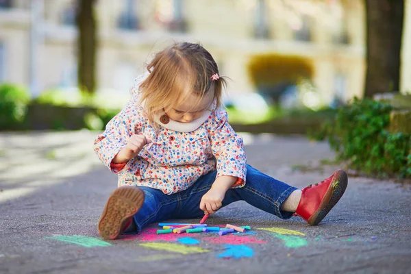 Adorable Toddler Girl Drawing Colorful Chalks Asphalt Outdoor Activity Creative — Stock Photo, Image
