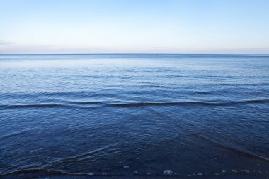 Baltık deniz kıyısına bakın..