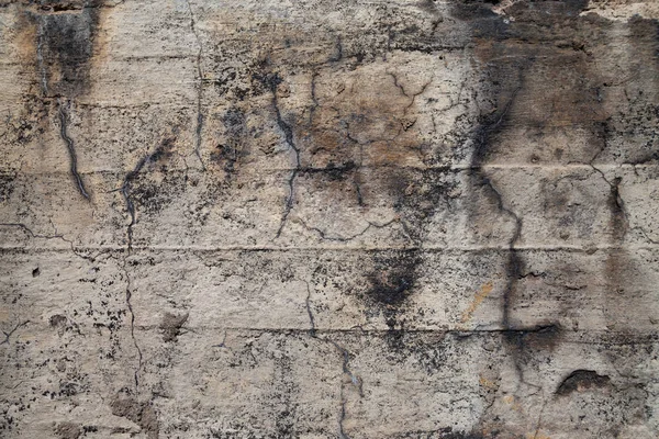 Wyblakły Zardzewiały Ściana Betonowa Pęknięć — Zdjęcie stockowe