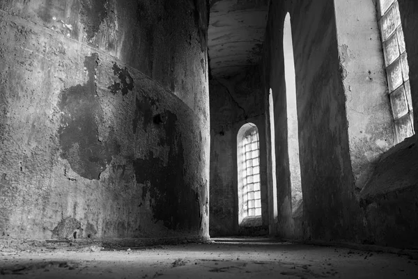 Eski su kulesi içinde.